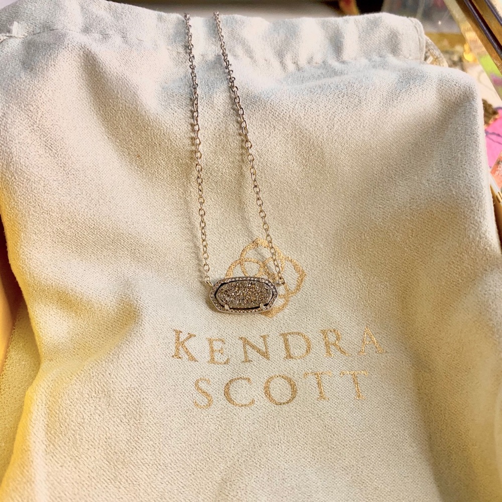 NWTELISA SILVER PENDANT NECKLACE IN PLATINUM DRUSY